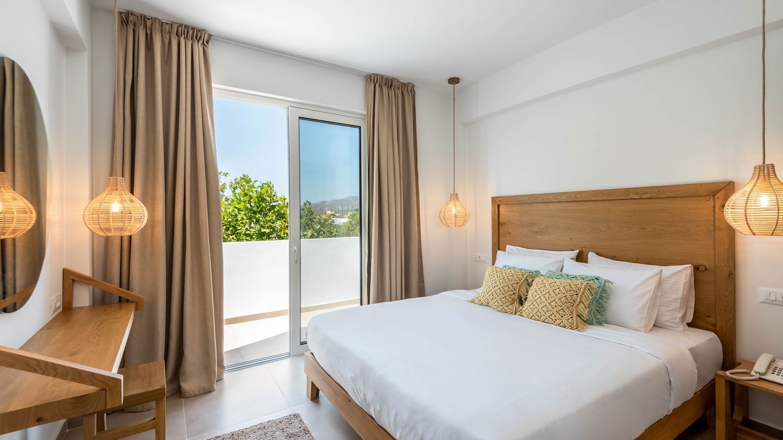 rooms-standard-double-room