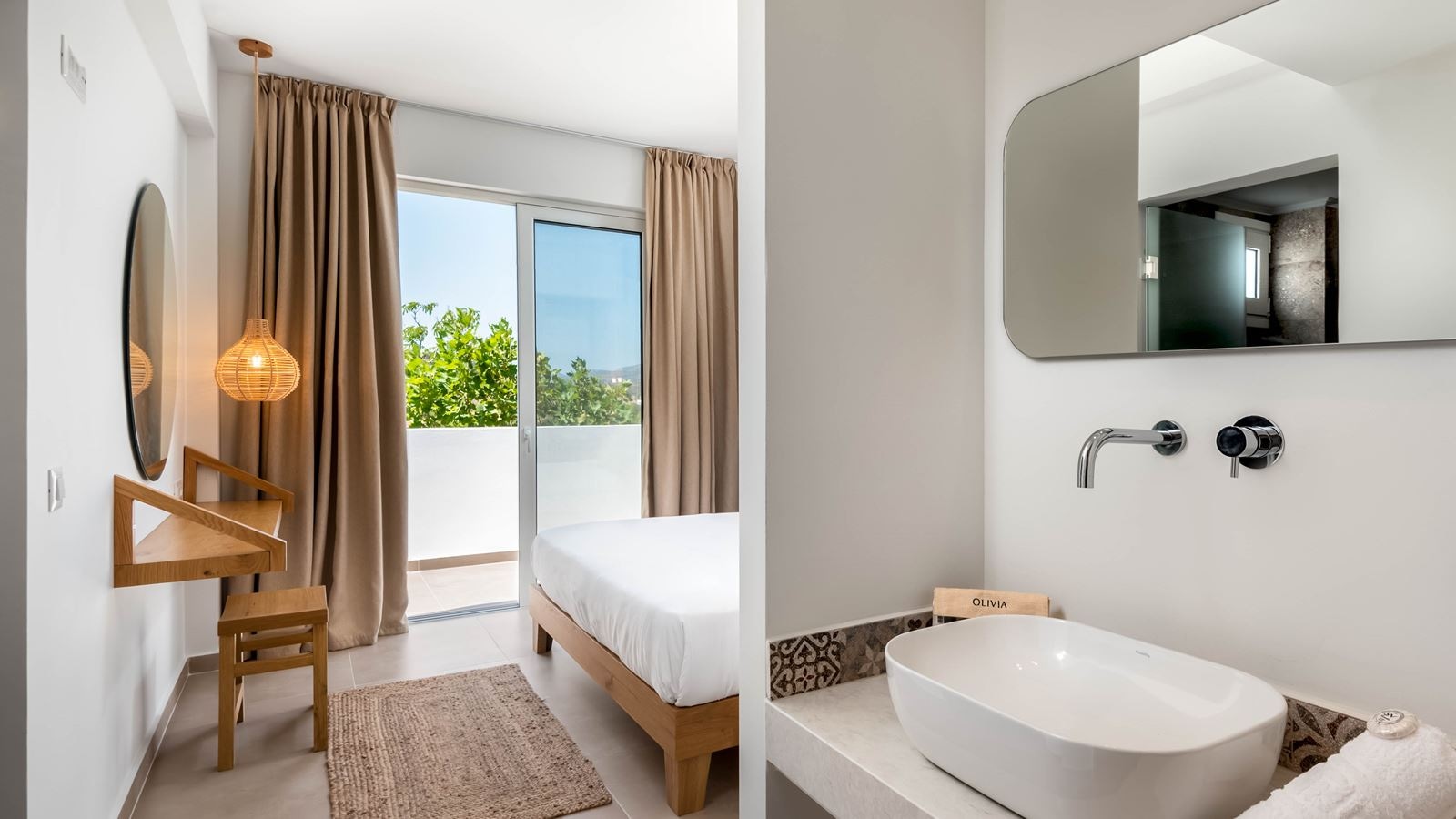 rooms-standard-double-room