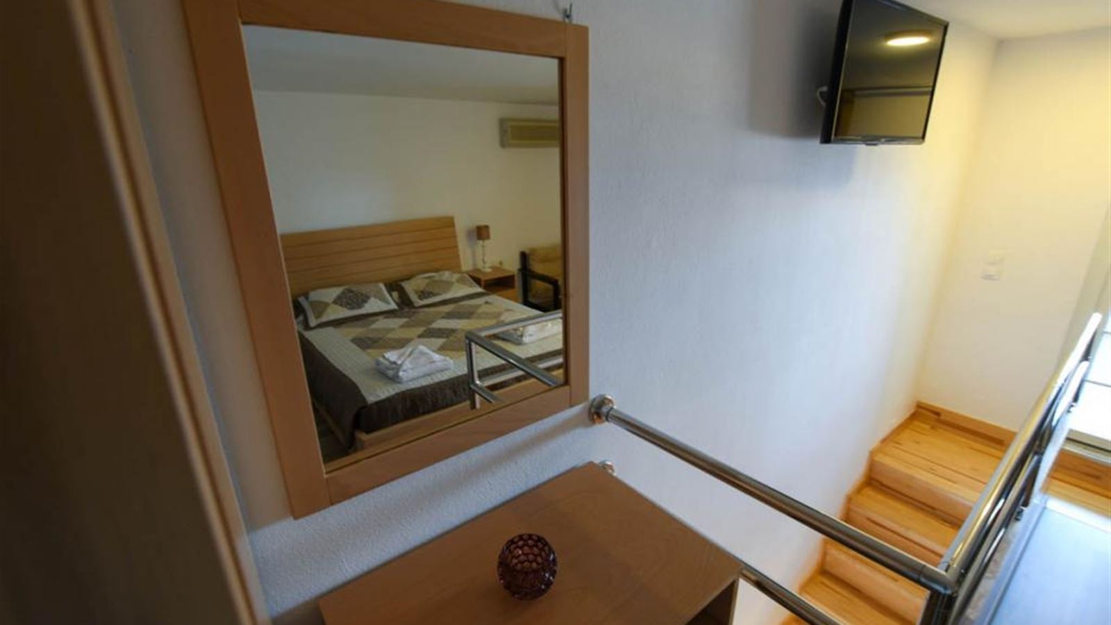rooms-pool-side-sw-maisonette-4-pax