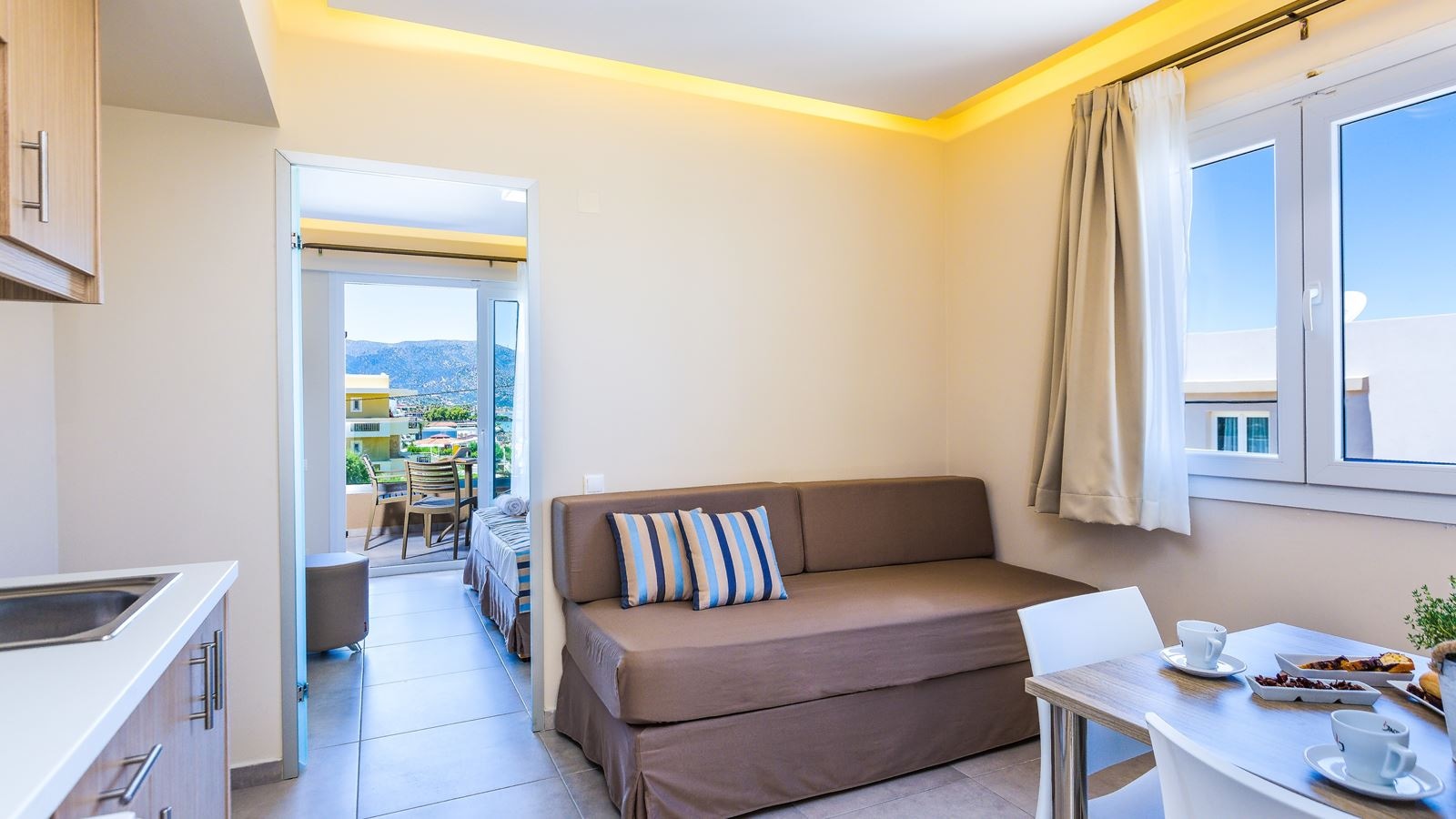 rooms-apartment-superior-1-bedroom-triple-balcony-or-terrace