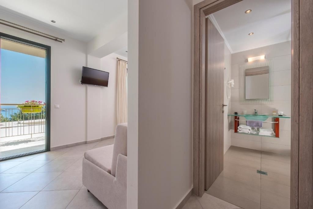 rooms-double-front-sea-view