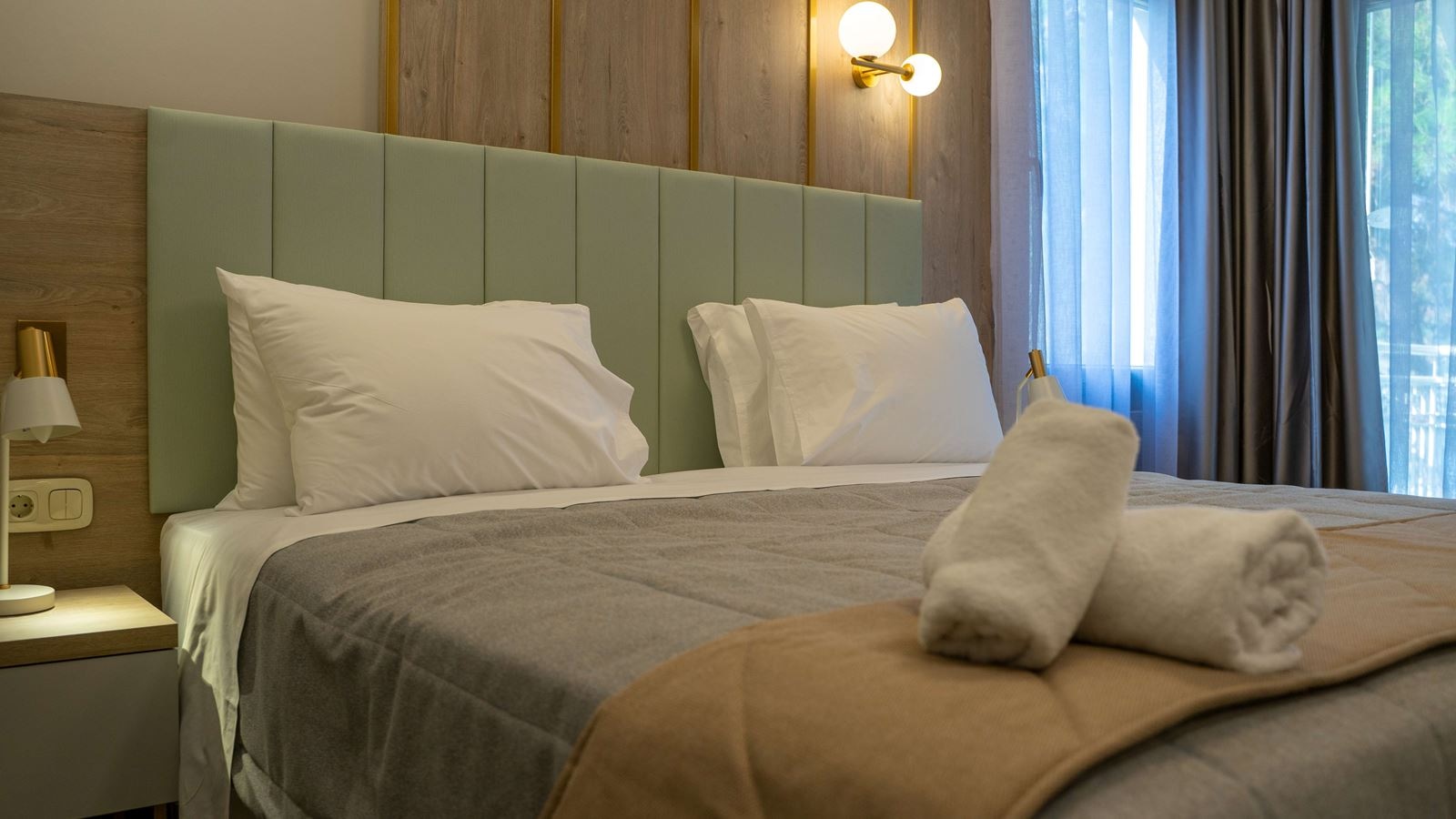 rooms-suite-front-sew-view