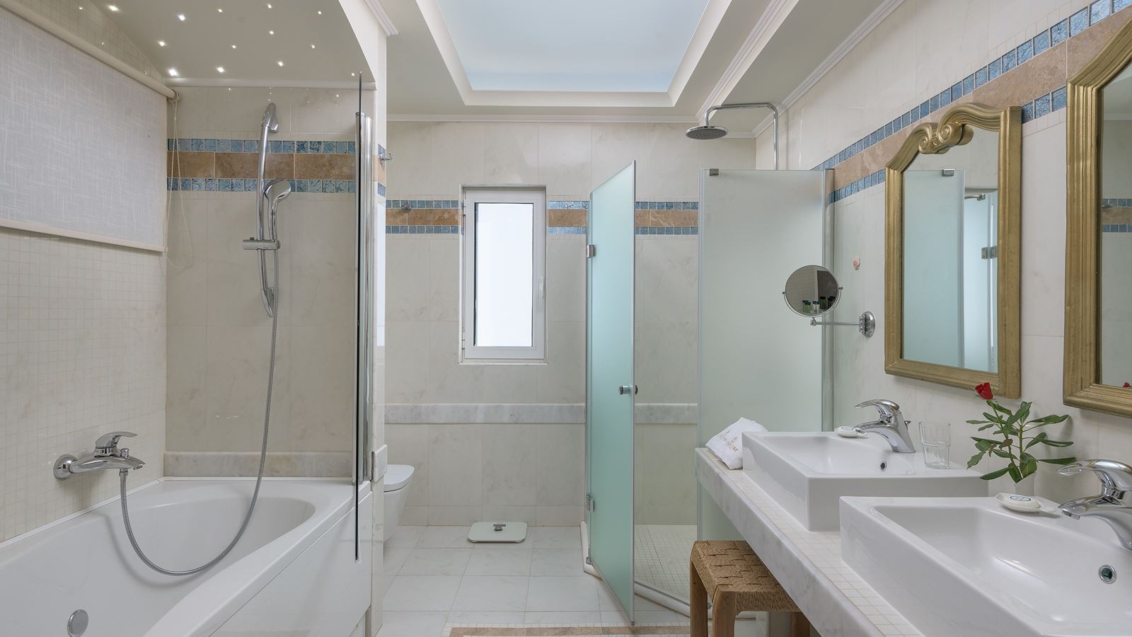 rooms-ambassador-beach-villa-sv-with-pool-3-bedrooms-maisonette--signature-collection