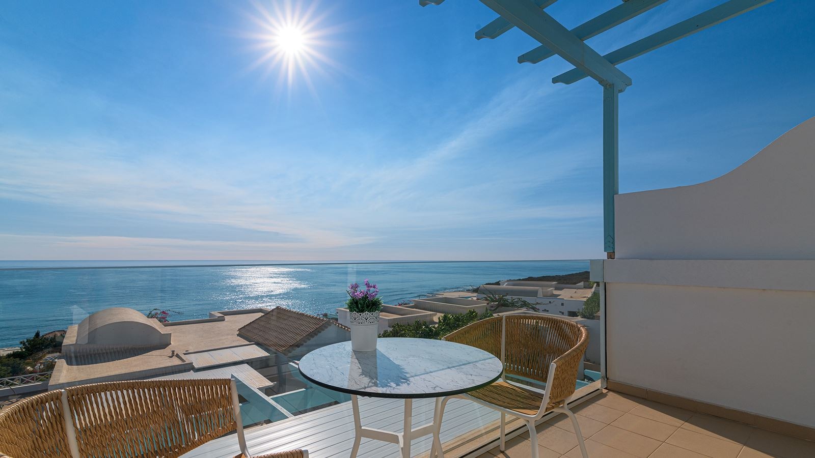 rooms-deluxe-room-seaview-balcony-or-terrace