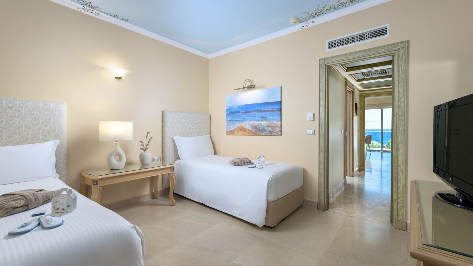 rooms-deluxe-family-suite-sea-view