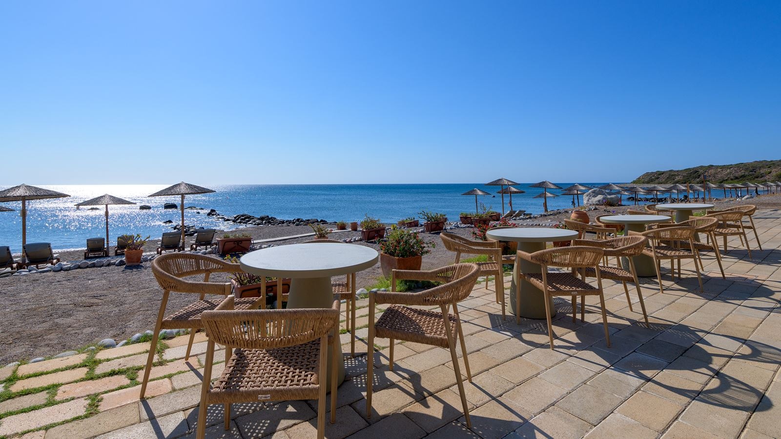 bars-akteon-beach-bar