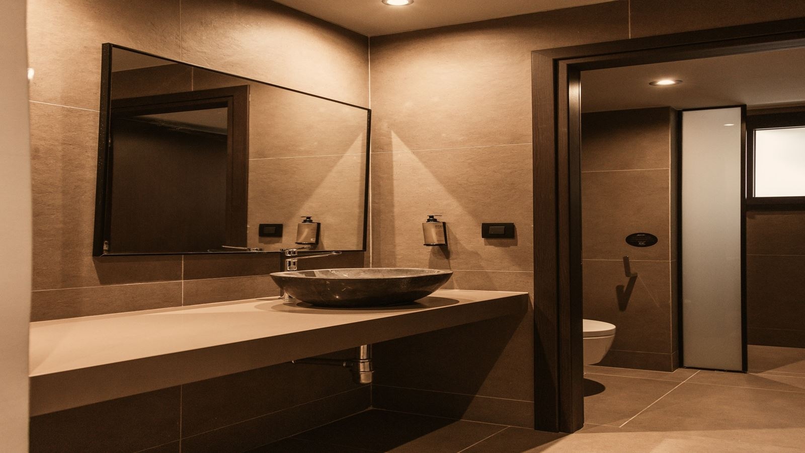 rooms-suite-with-shared-pool-garden-view