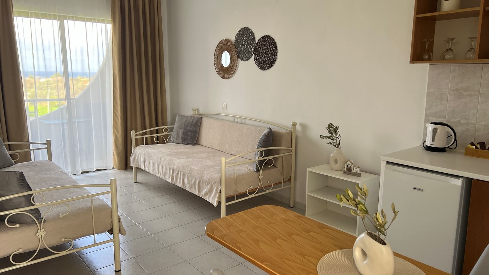 rooms-family-apartment