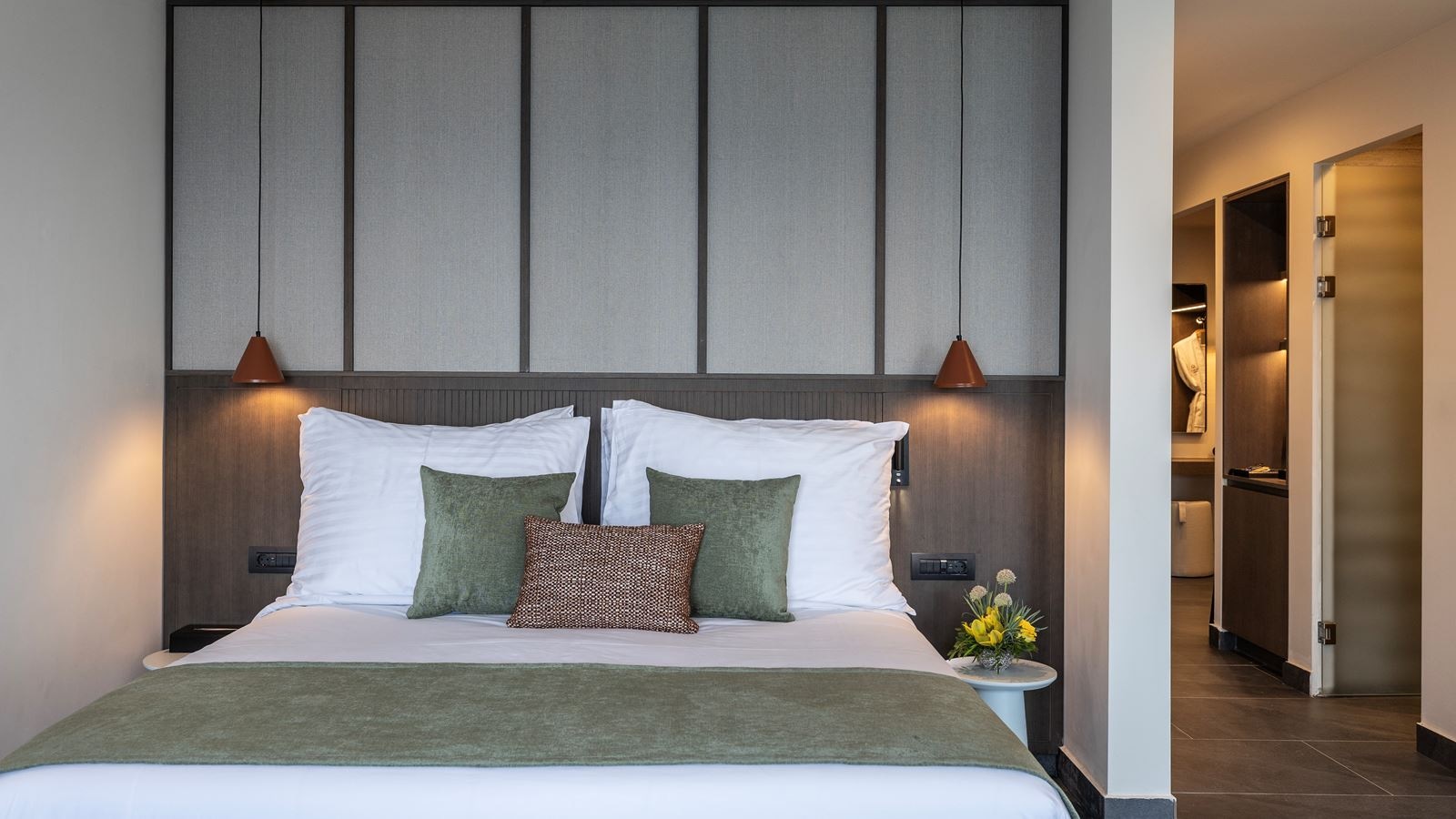 rooms-junior-suite-front-sea-view