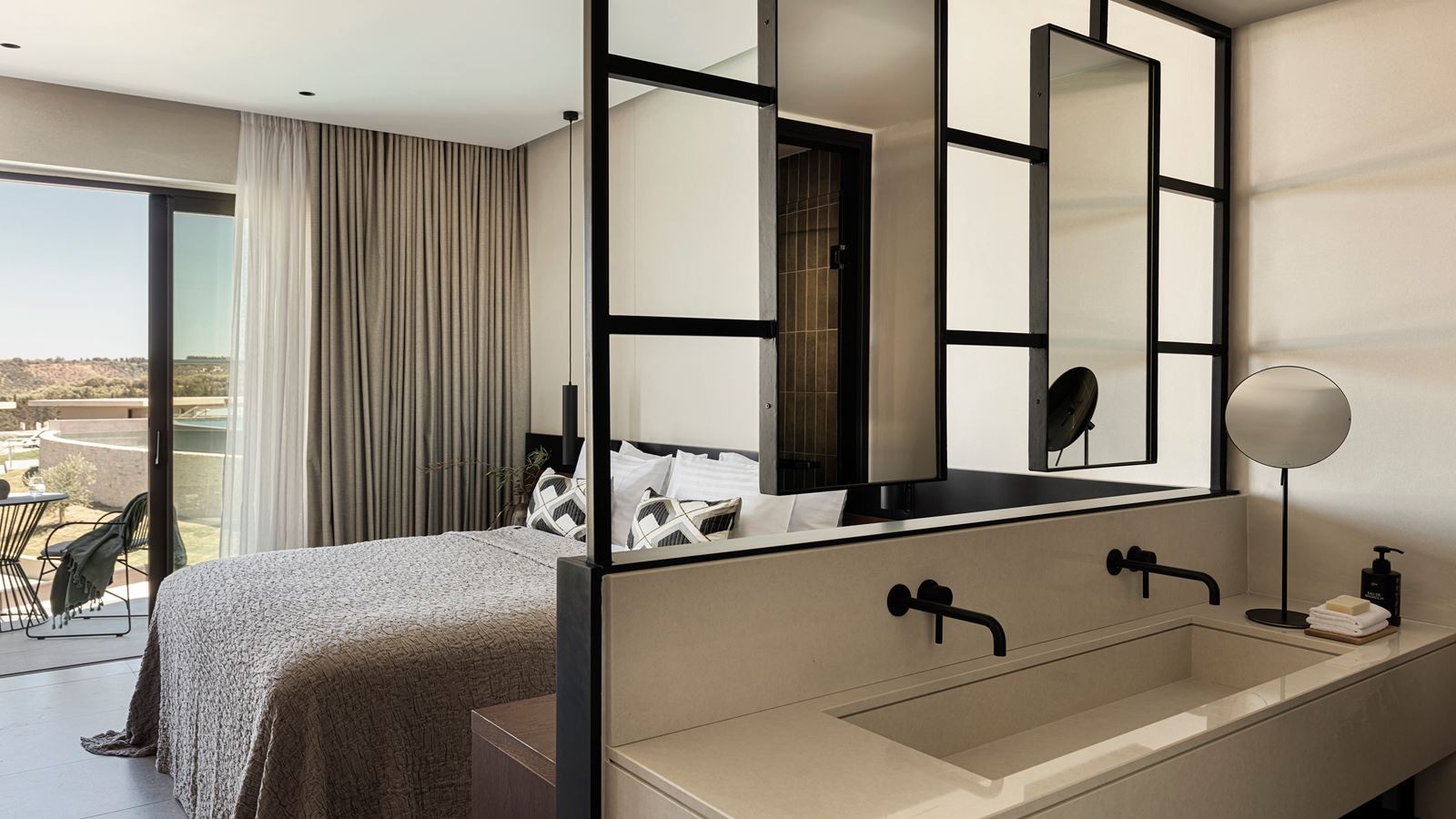 rooms-superior-suite-sea-view