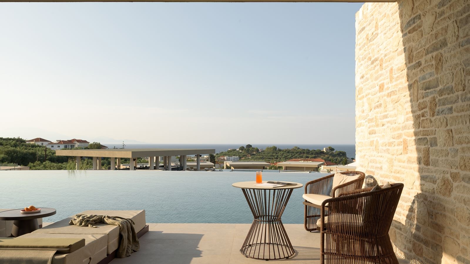 rooms-island-suite-swim-up