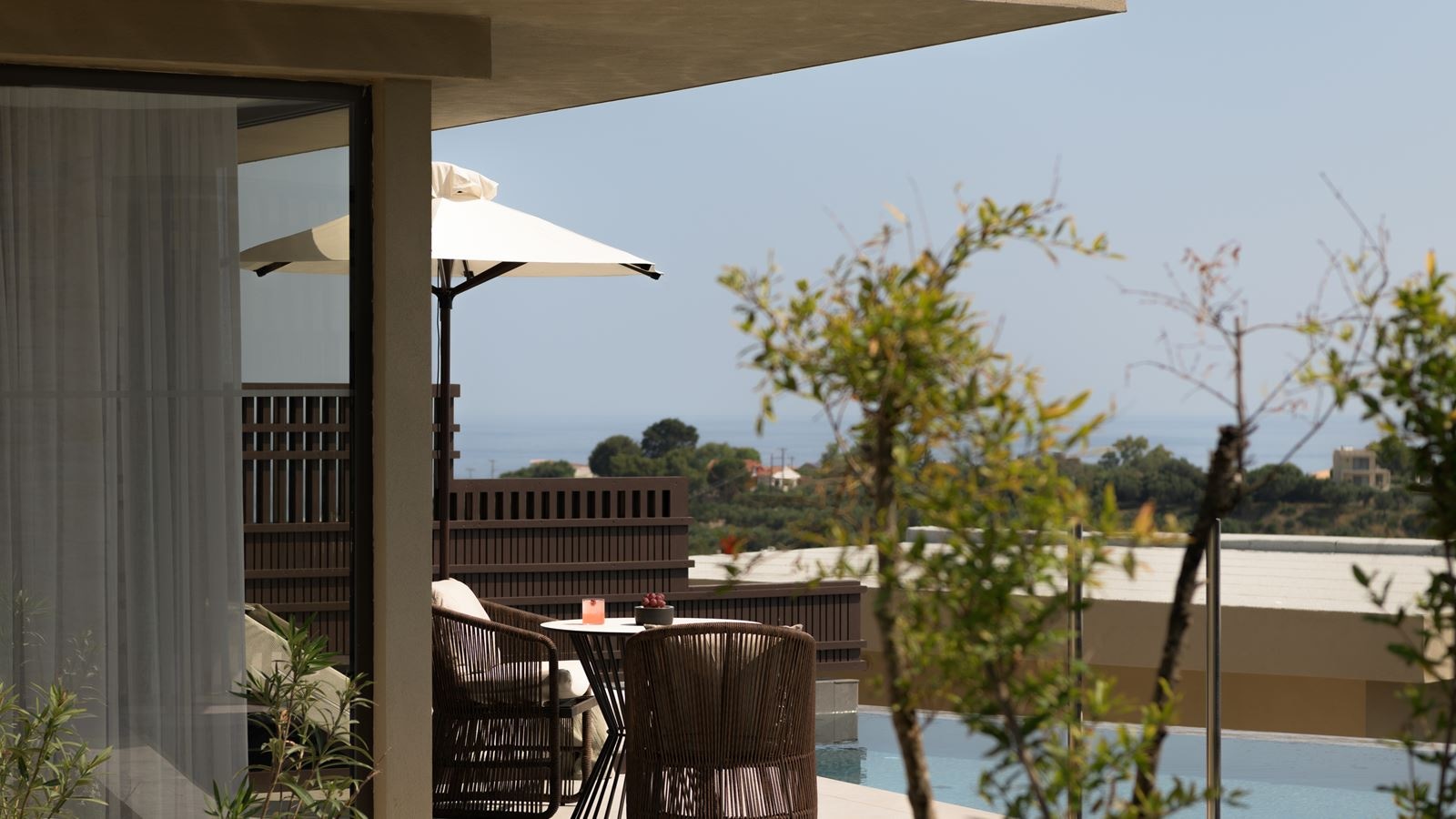 rooms-island-suite-sea-view-with-private-pool