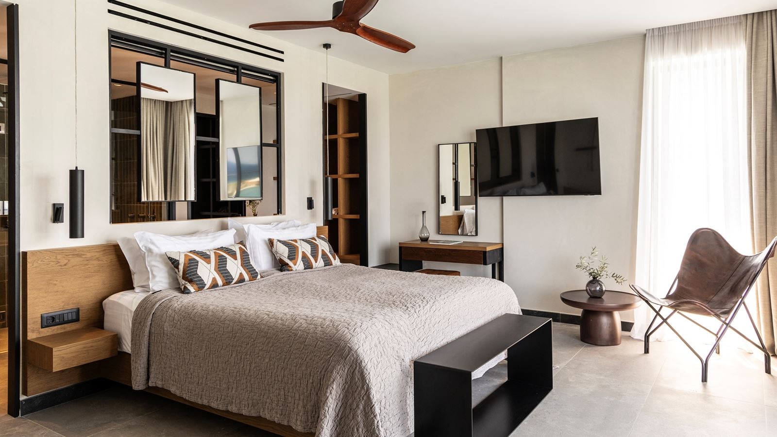 rooms-island-suite-sea-view-with-private-pool