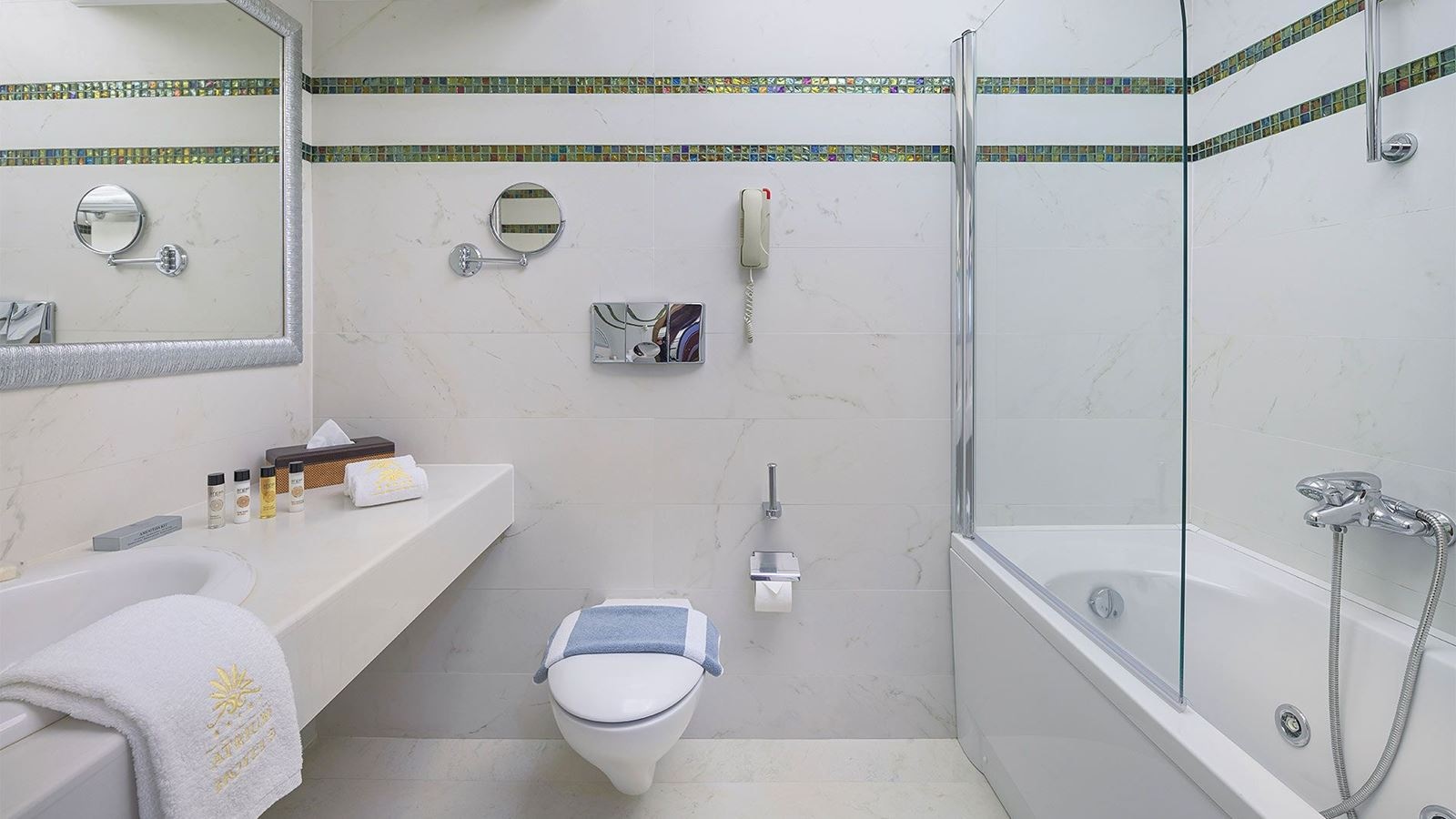 rooms-superior-family-suite-sea-view--signature-collection