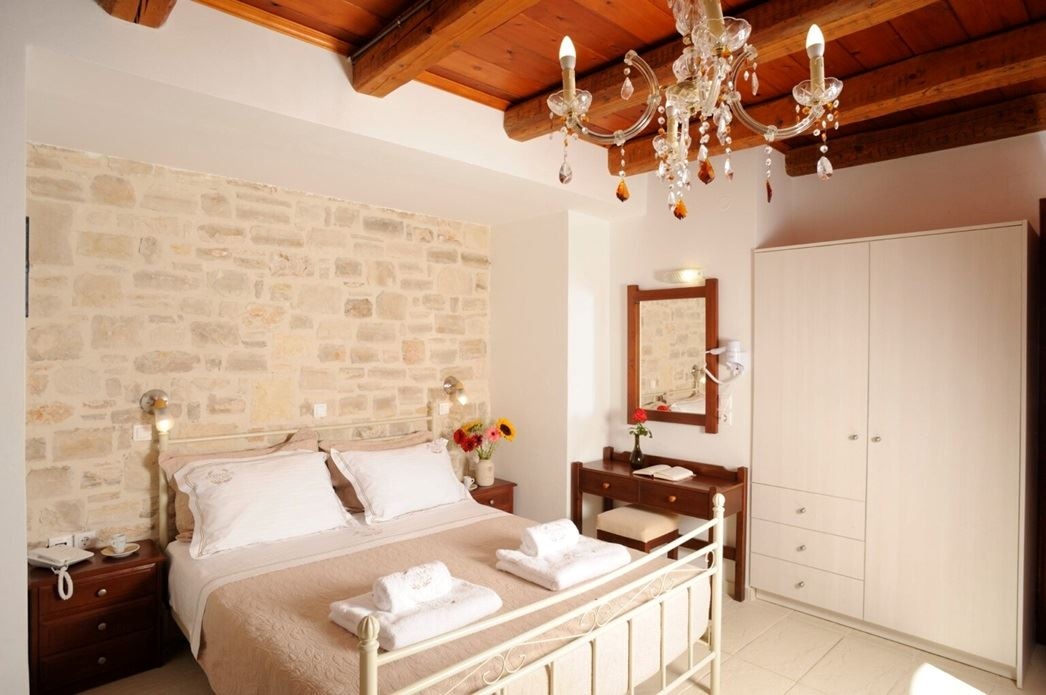 rooms-double-room-economy-partial-sea-view