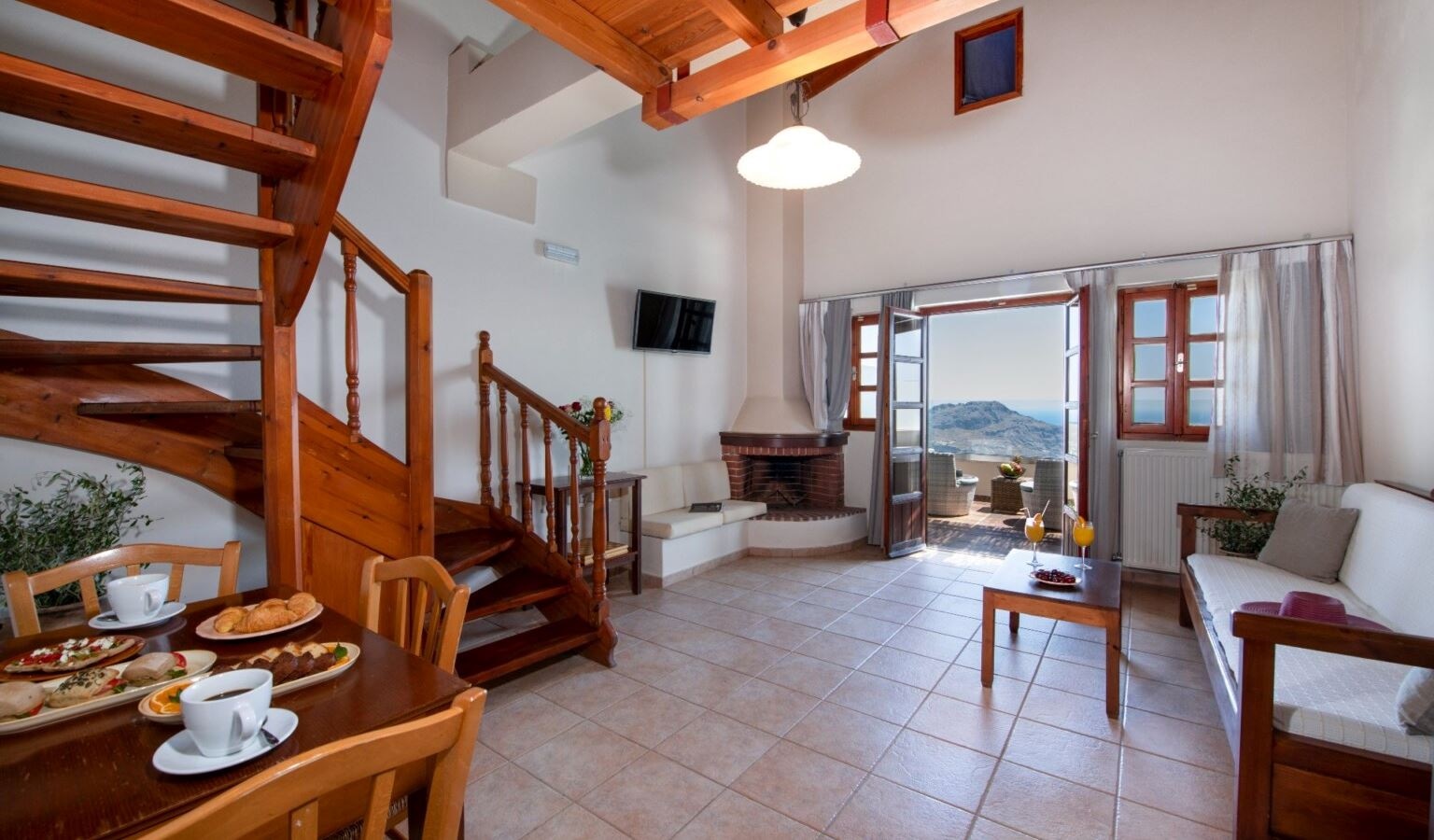 rooms-suite-1-bedroom-deluxe-with-outdoor-jacuzzi-panoramic-sea-view