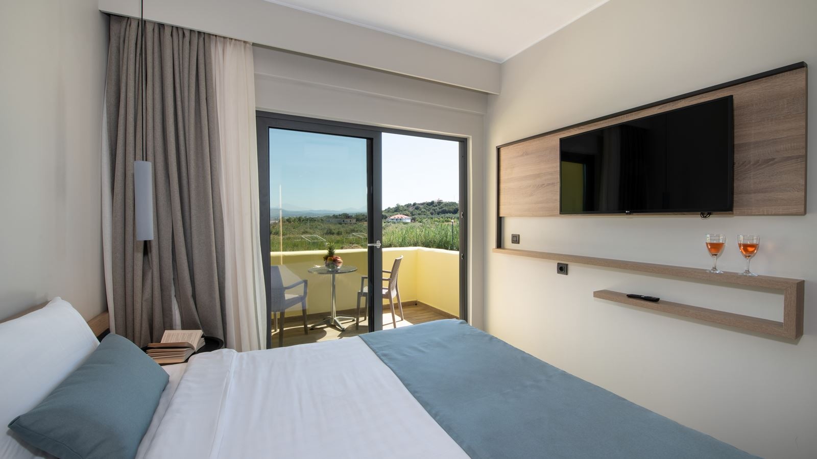 rooms-double-garden-view