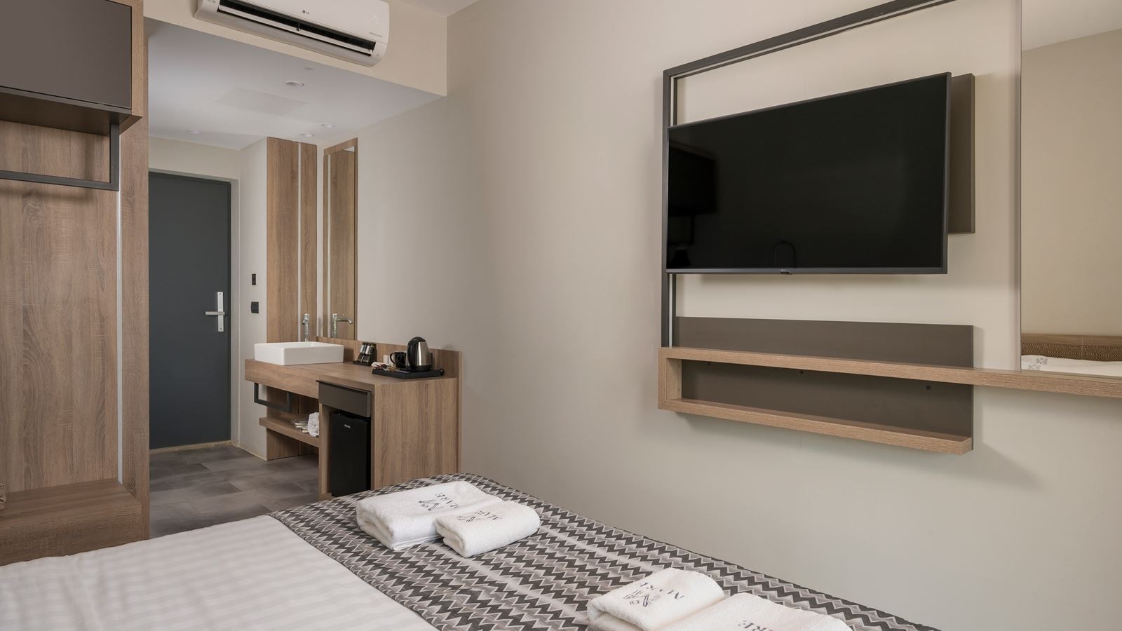 rooms-double-garden-view