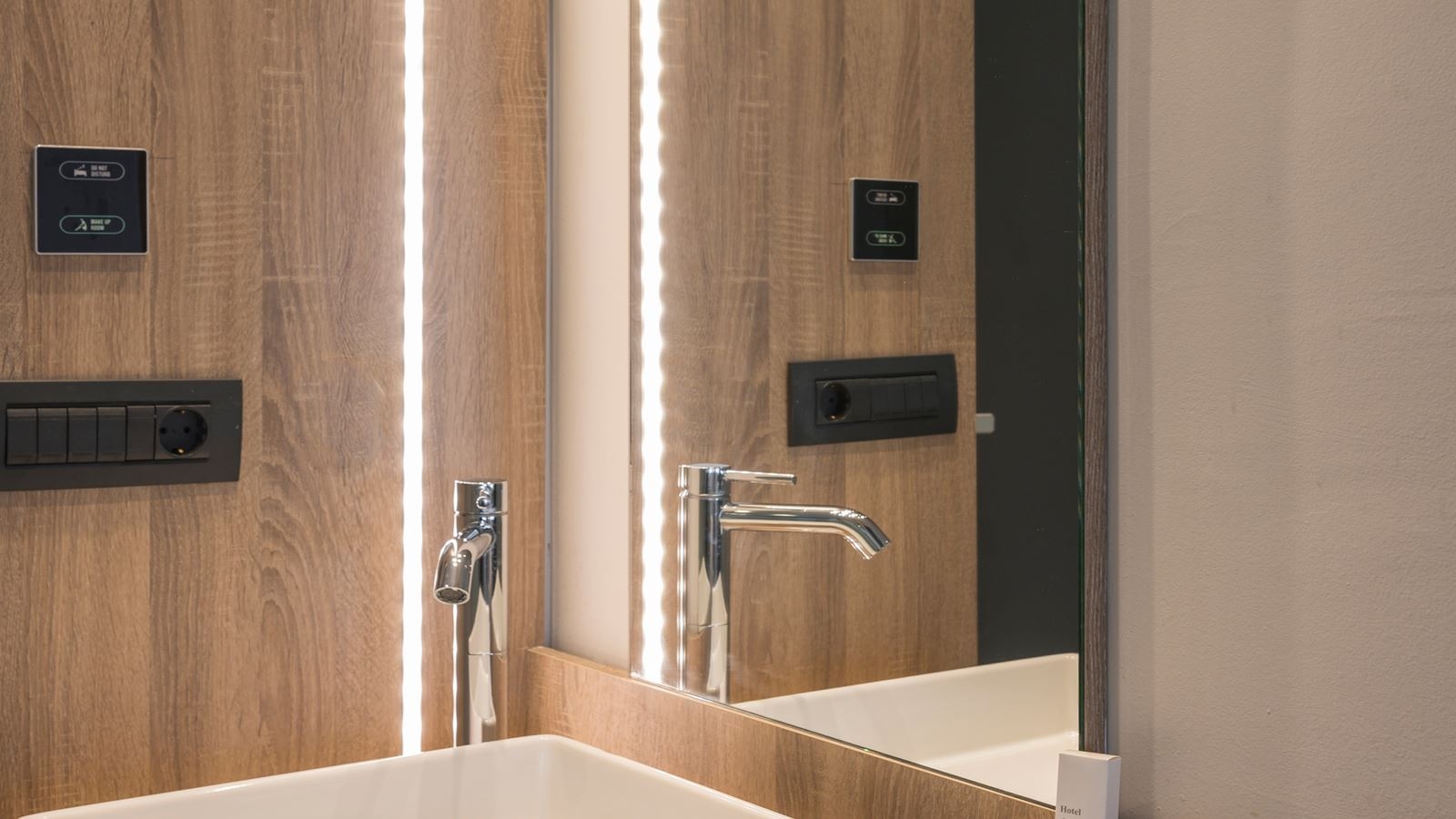 rooms-double-garden-view