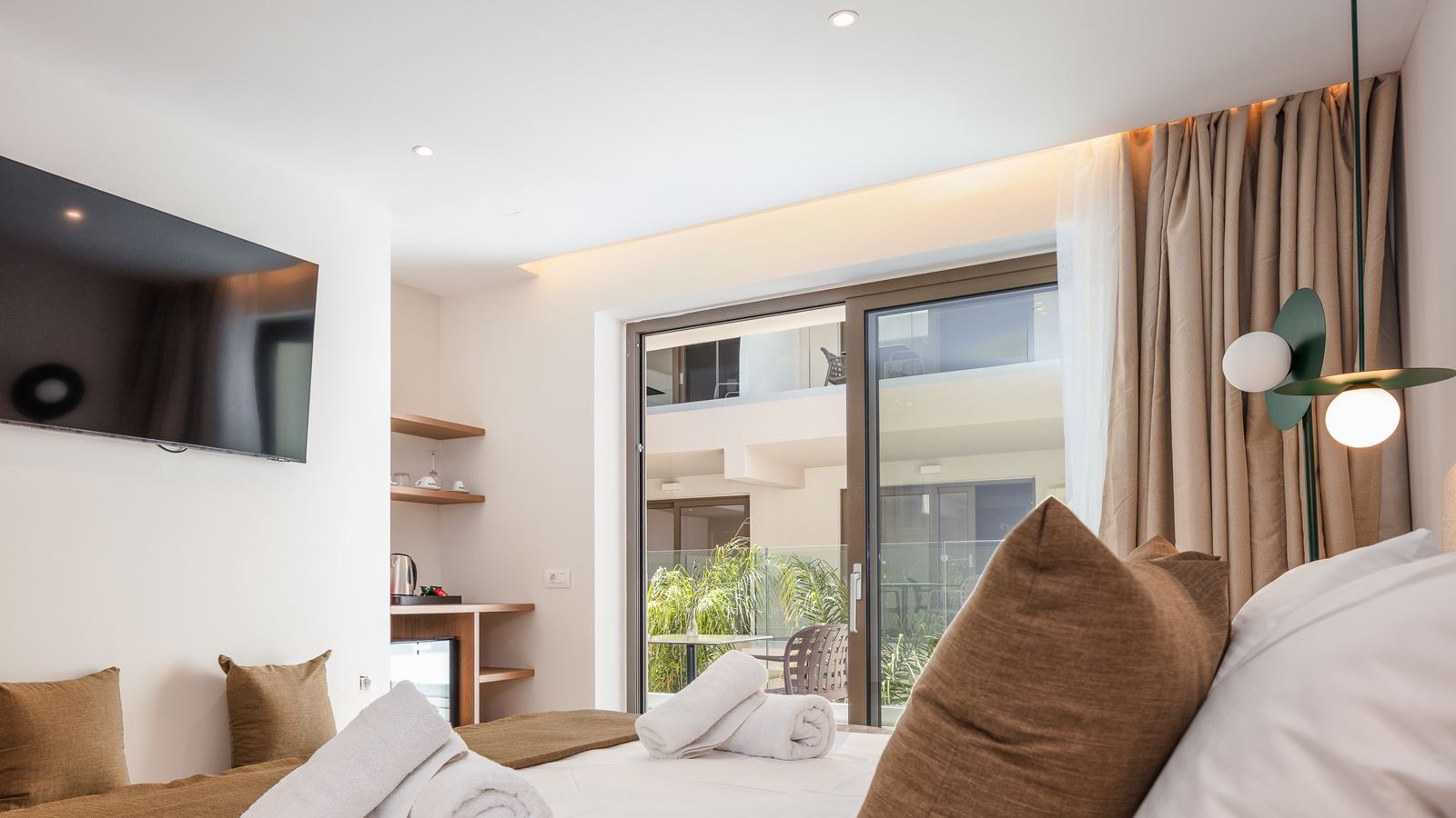 rooms-standard-double-room