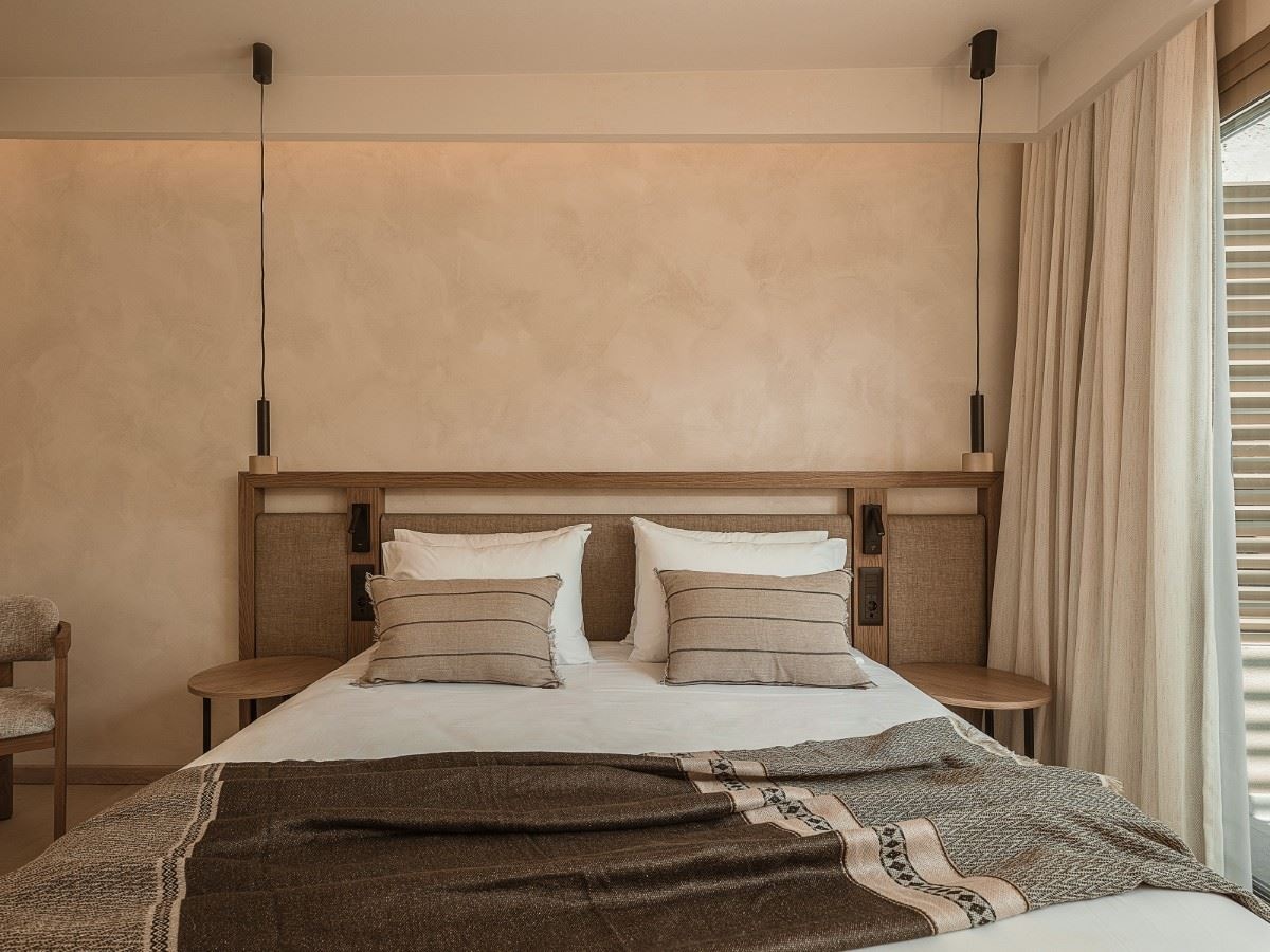 rooms-superior-side-sea-view-balcony-or-terrace