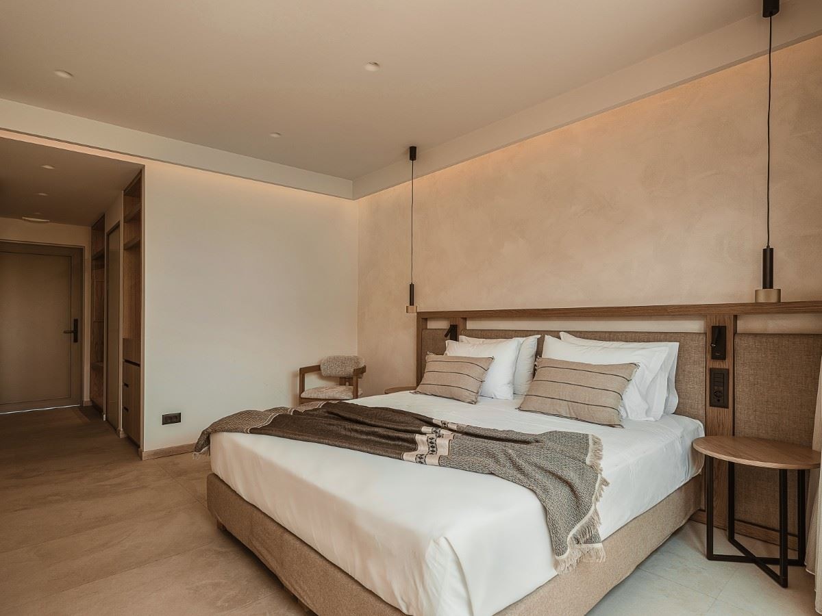 rooms-superior-side-sea-view-balcony-or-terrace