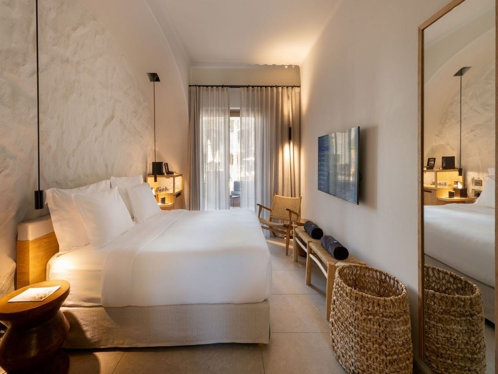 rooms-premium-room-with-terrace-and-private-whirlpool