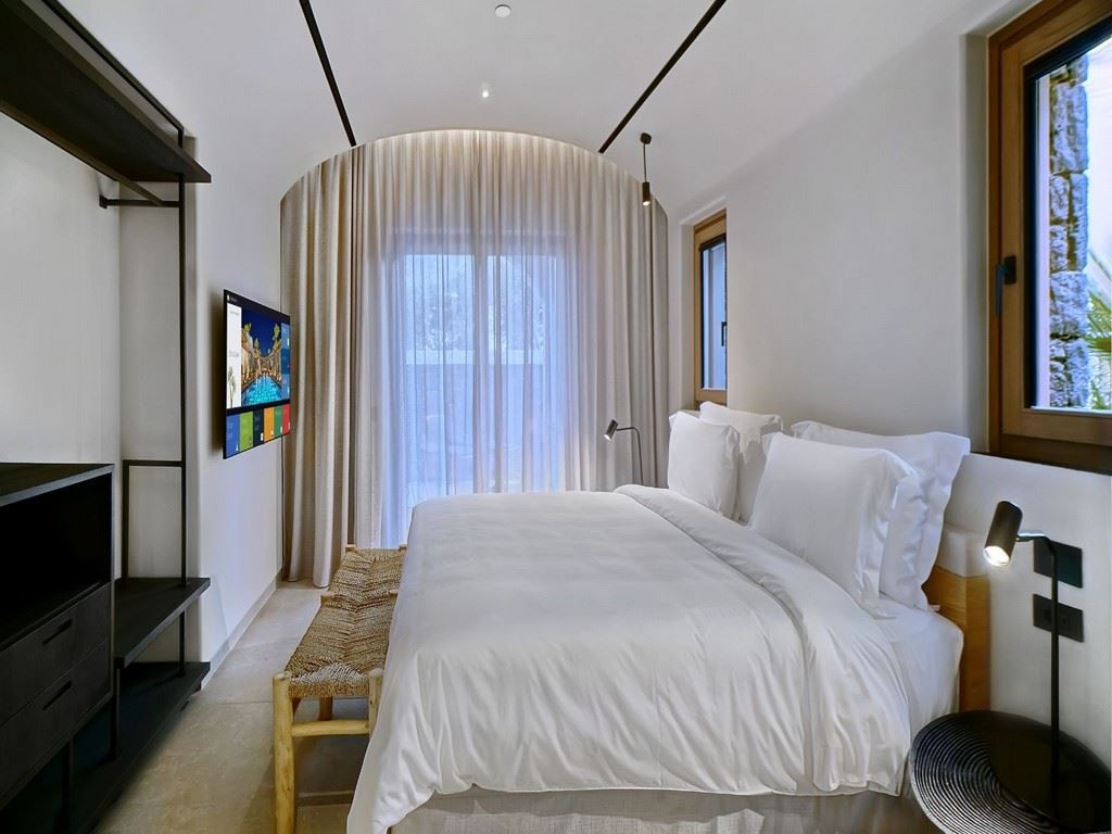 rooms-presidential-suite-with-terrace-and-private-whirlpool