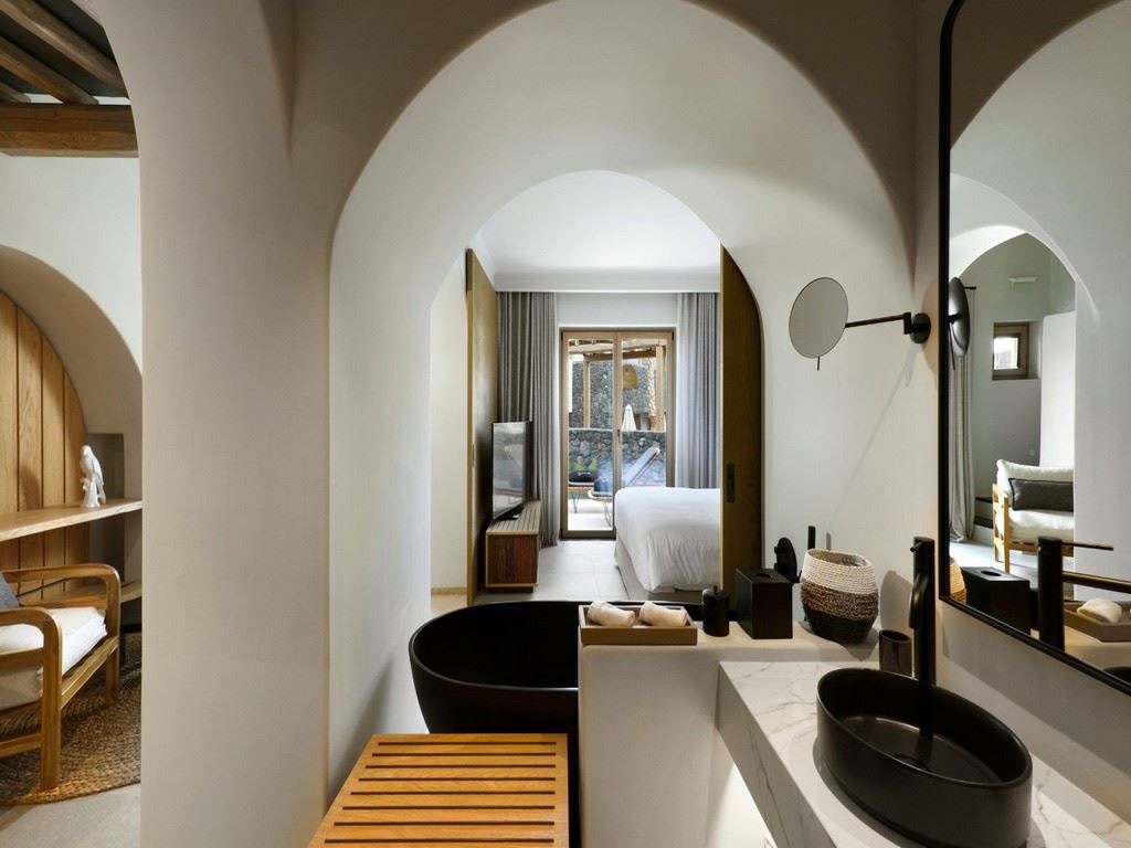 rooms-presidential-suite-with-terrace-and-private-pool