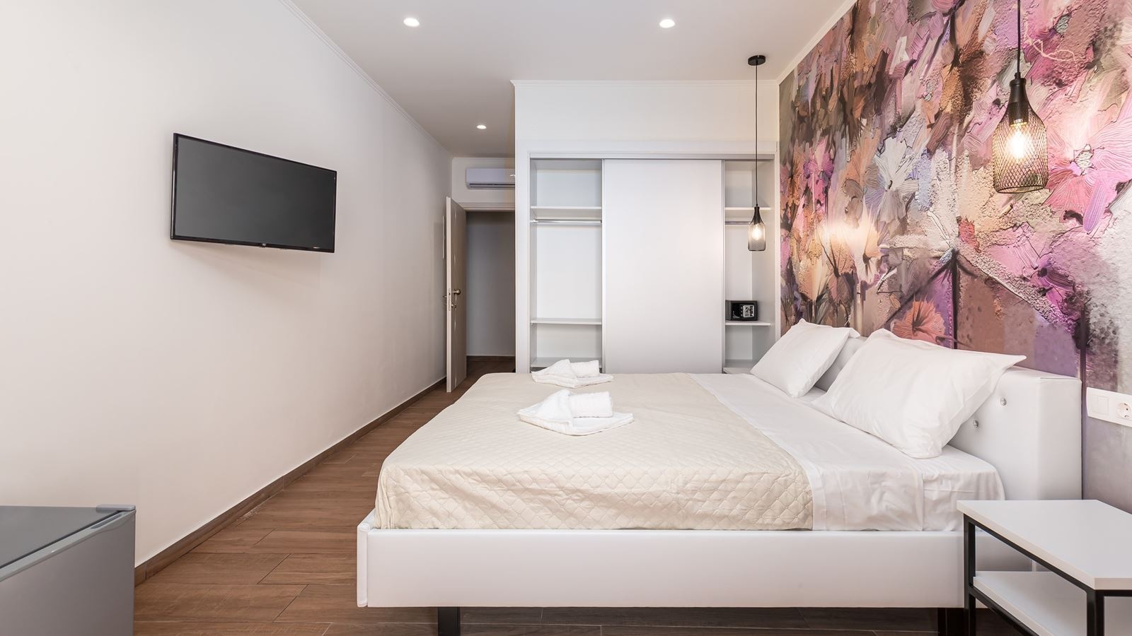 rooms-double-room-standard-seaview-without-balcony--terrace