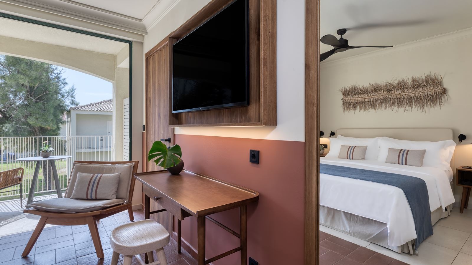 rooms-grand-tropical-zen-suite