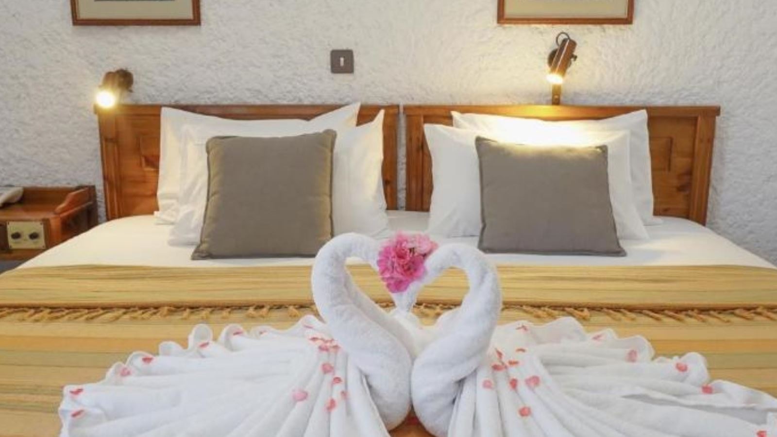 rooms-one-bedroom-family-apartment-balcony-or-terrace