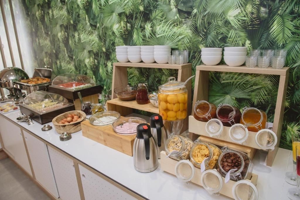 restaurants-restaurants