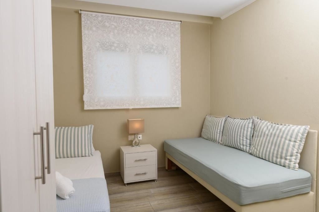 rooms-suite-junior-side-sea-view-balcony-or-terrace