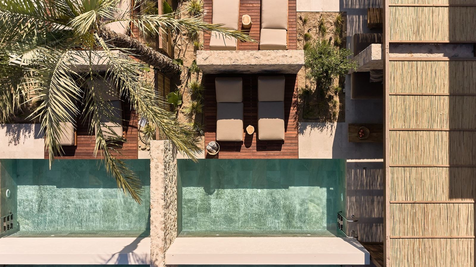 rooms-private-pool-suite