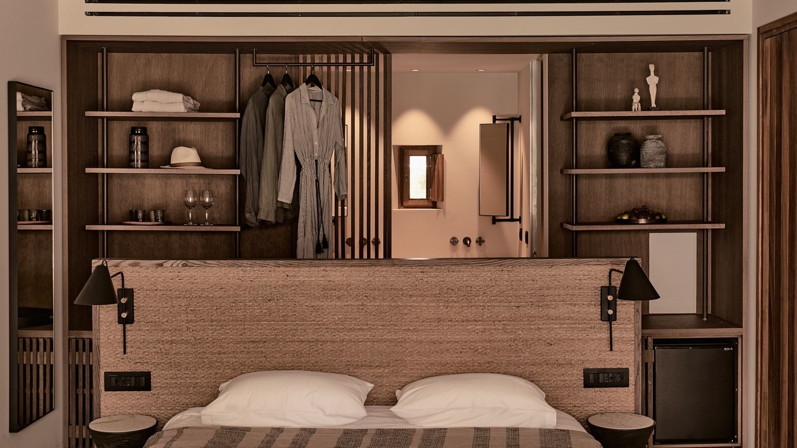 rooms-private-pool-suite