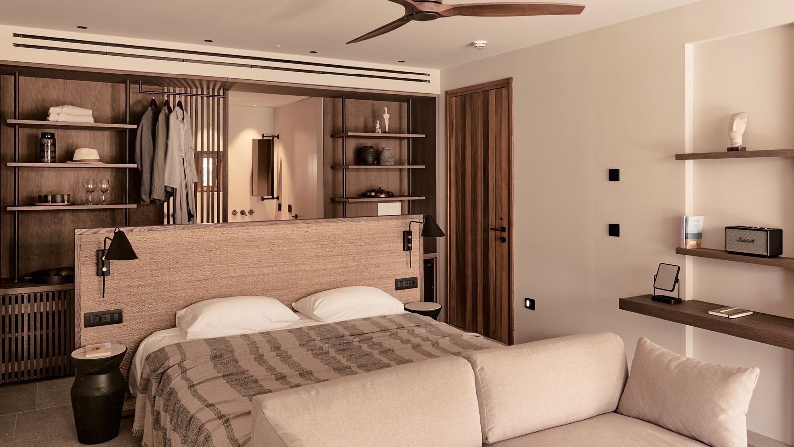 rooms-private-pool-suite