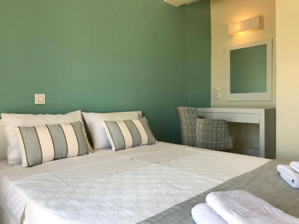 rooms-standard-double-room-inland-view