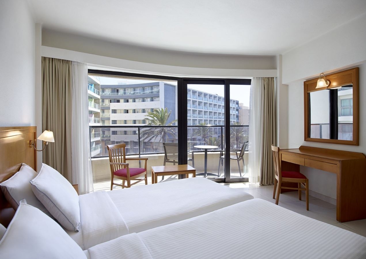 rooms-room-standard-double-land-view