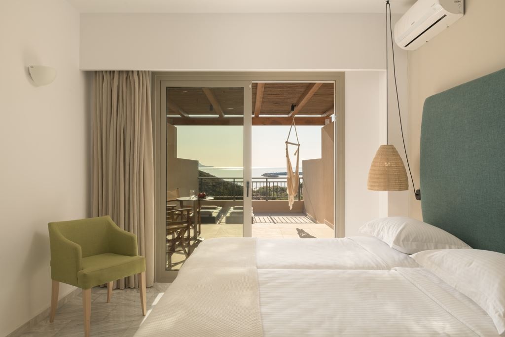 rooms-double-room-superior-sea-view