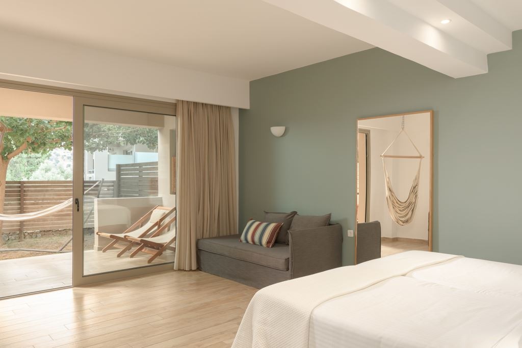 rooms-junior-suite-chill-garden-view