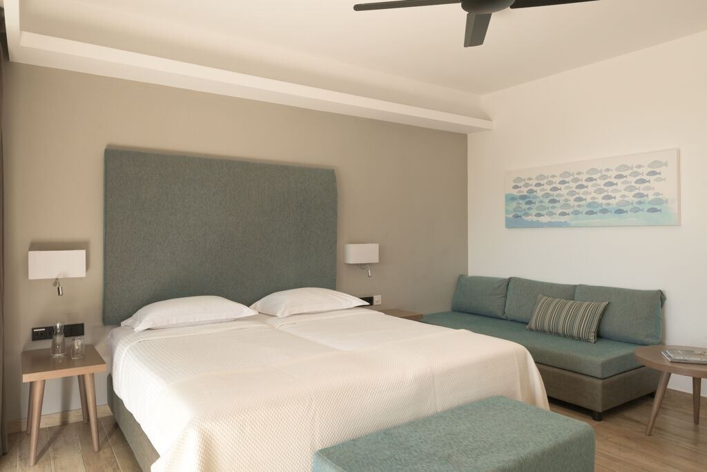 rooms-junior-suite-private-pool-garden-or-mountain-view