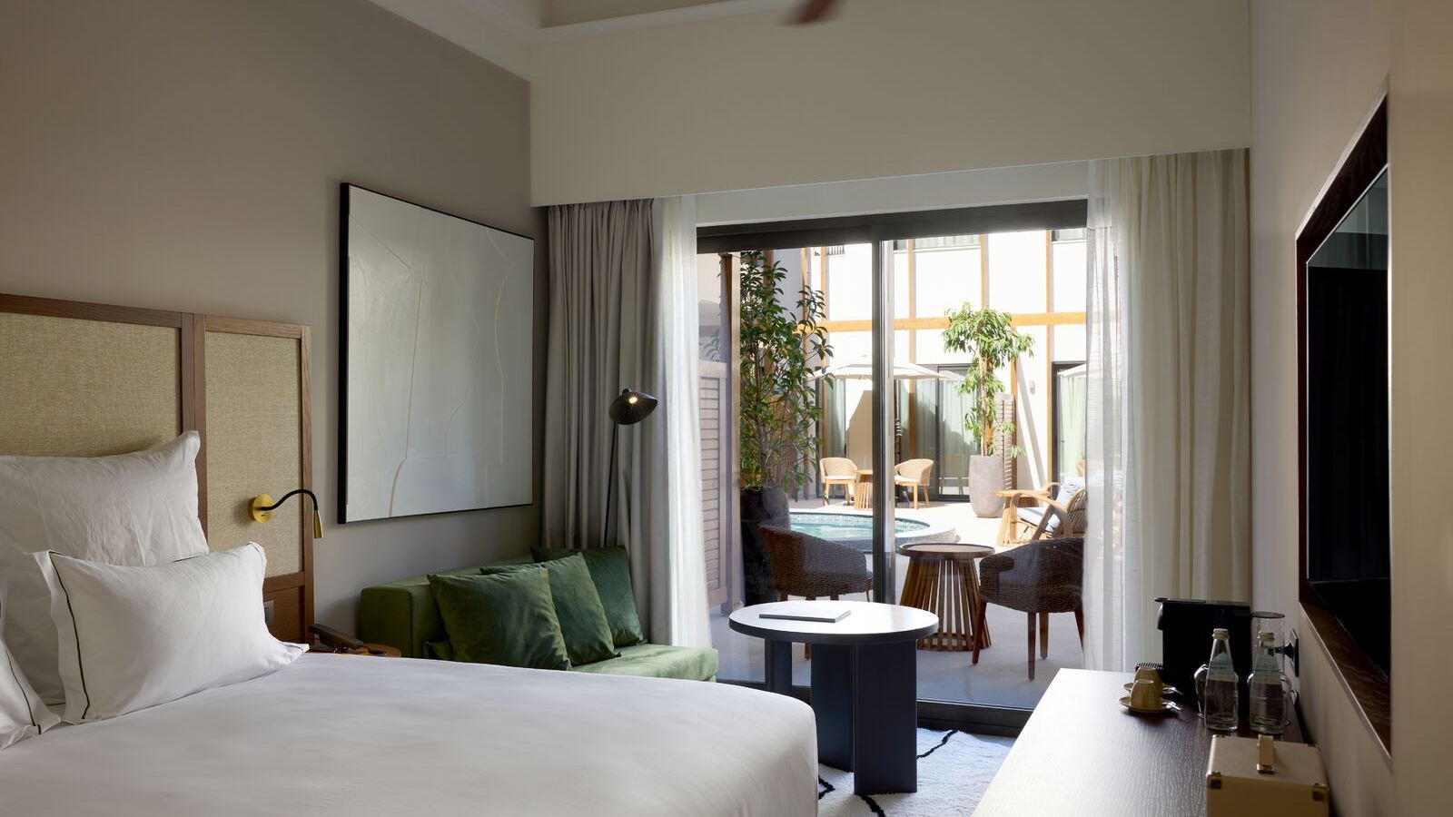 rooms-atrium-escape-double-room