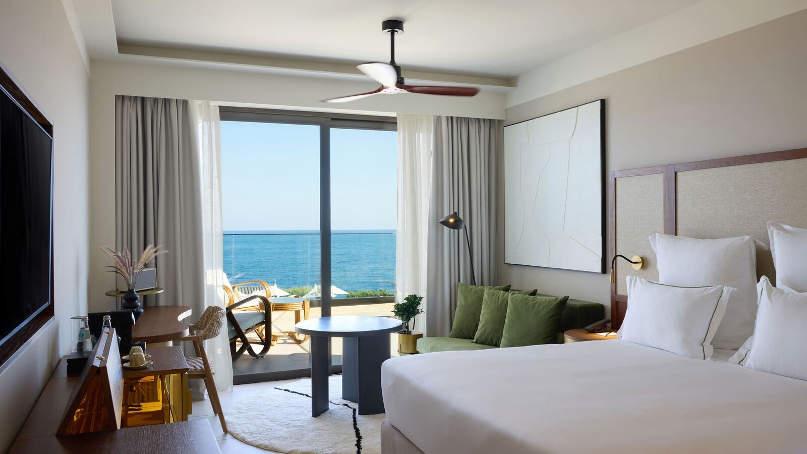 rooms-infinite-sea-view-escape