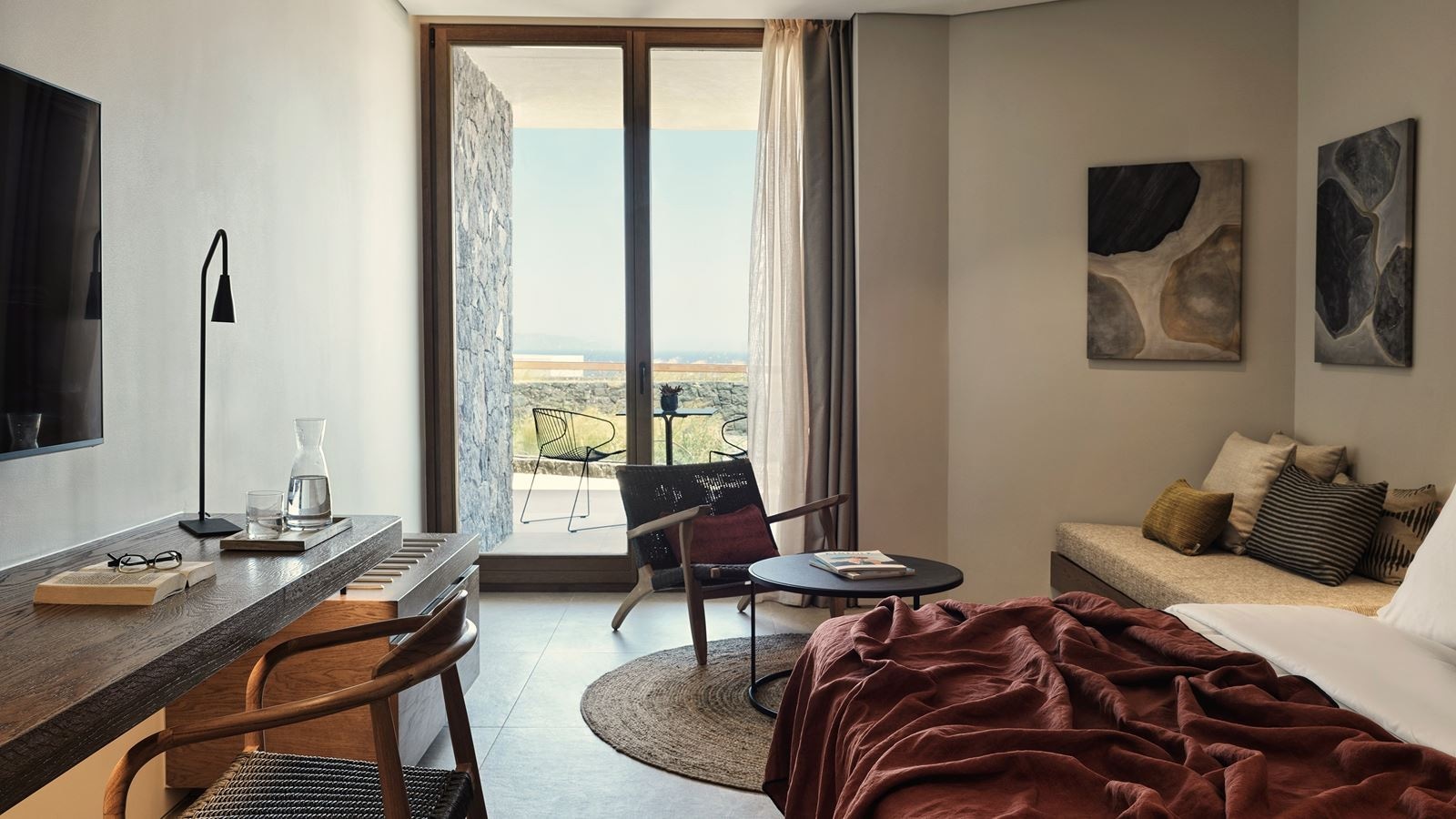 rooms-santorini-king-bed-seaview-room