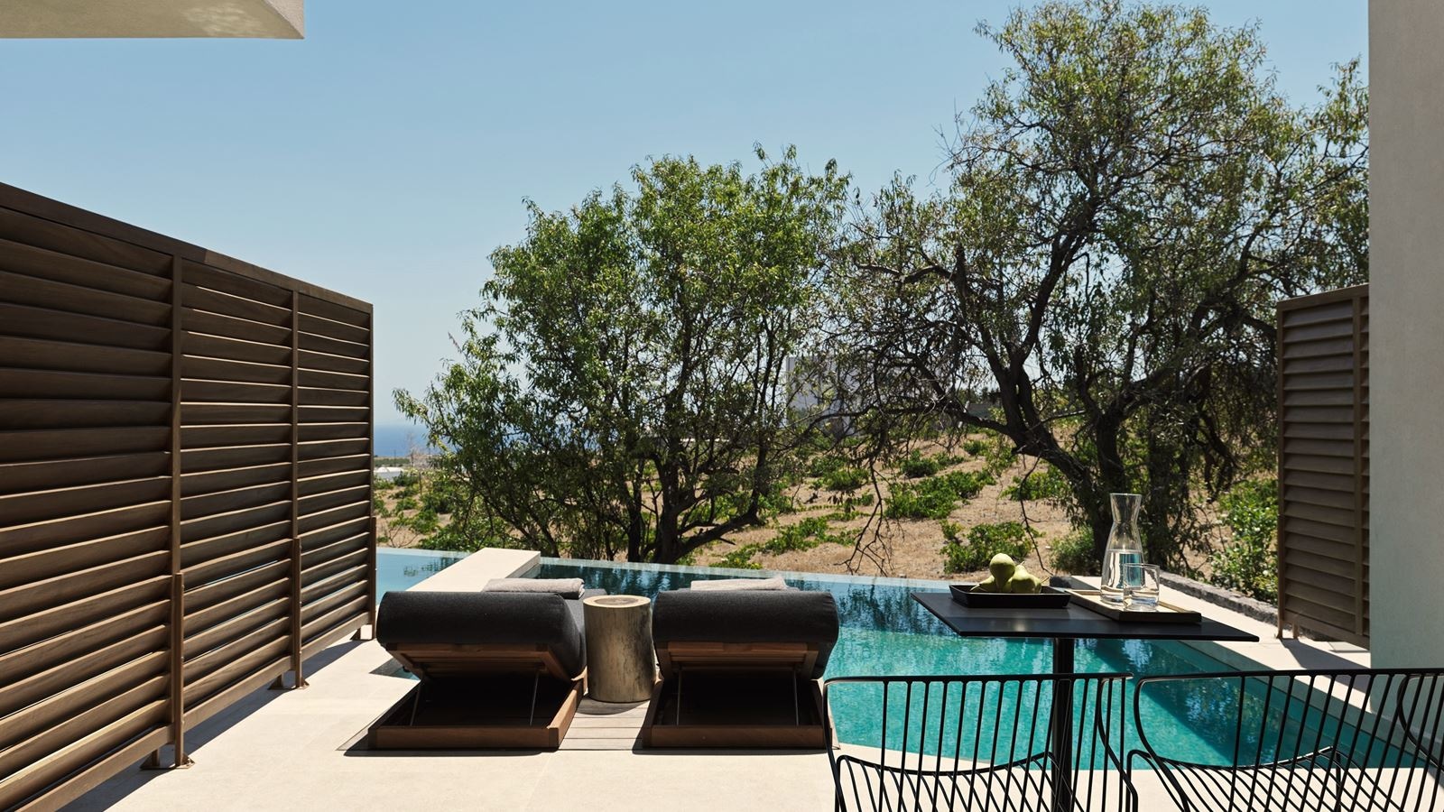 rooms-santorini-king-bed-with-private-pool-room