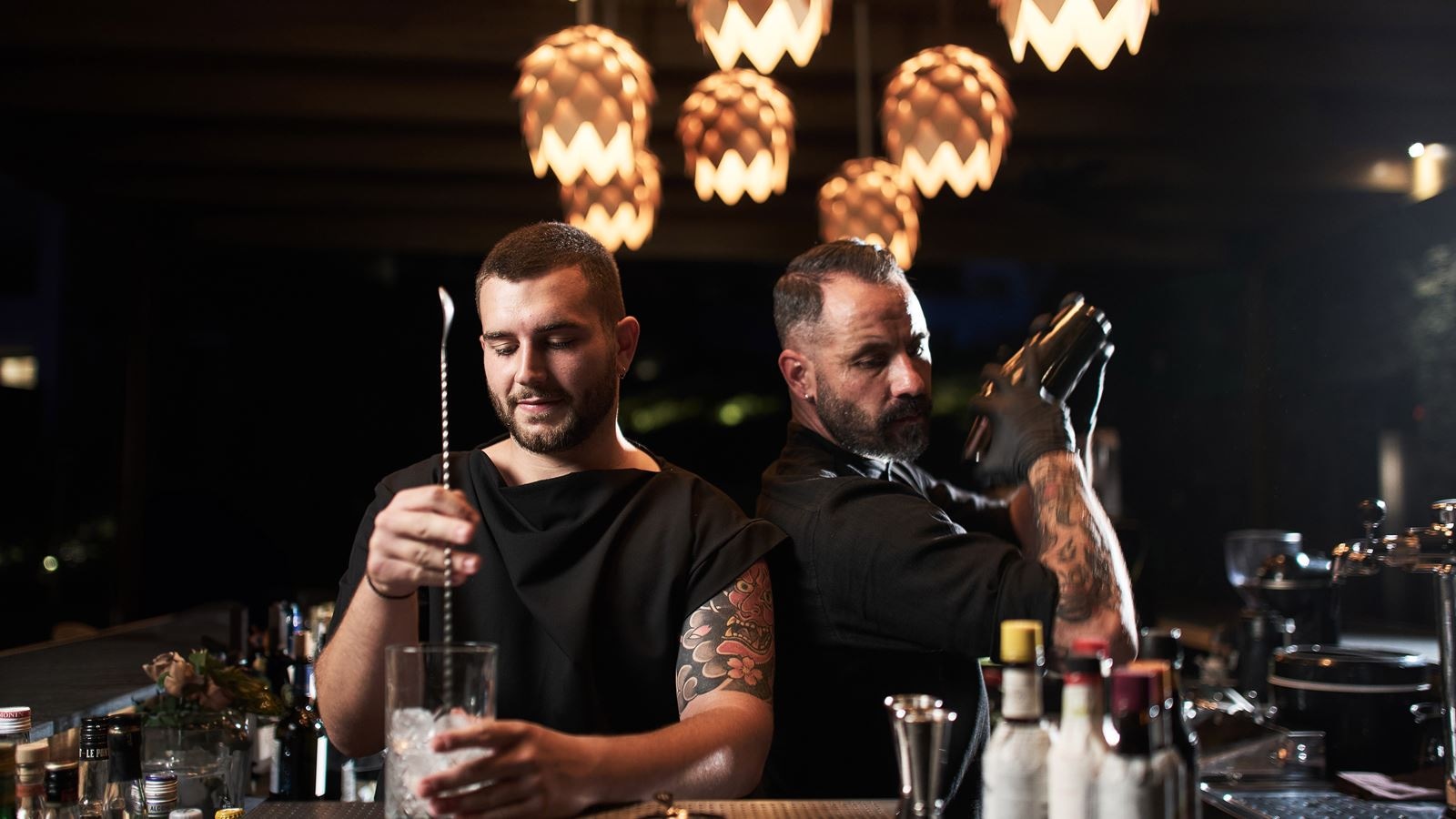 restaurants-bar-on-the-rocks