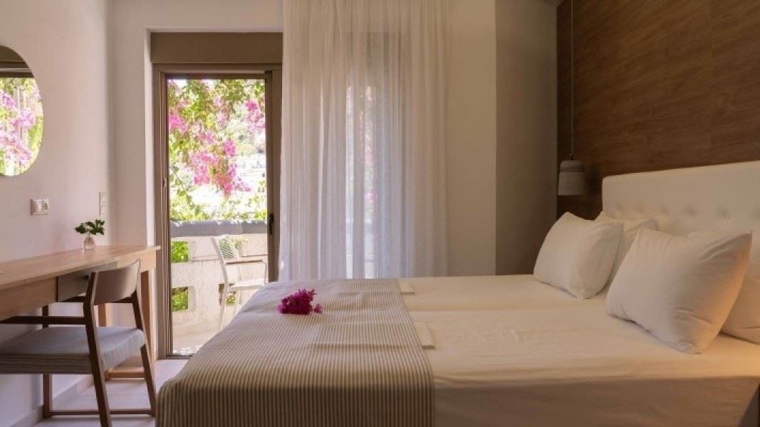 rooms-double-room-superior-sea-view-balcony-or-terrace