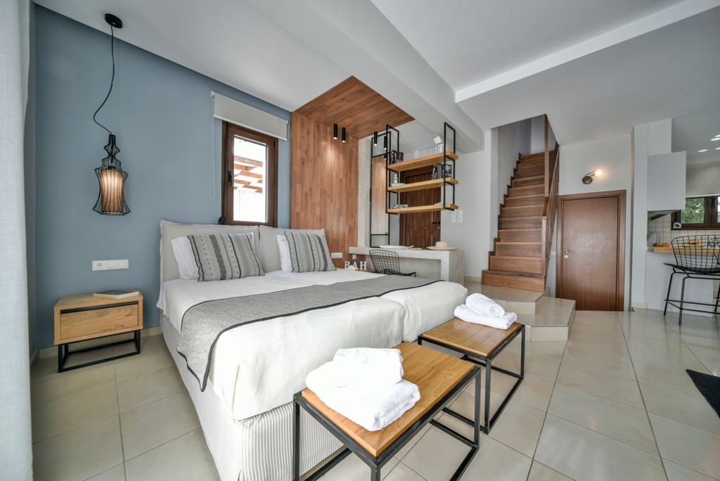 rooms-maisonette-balcony