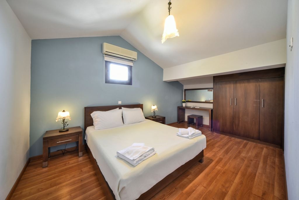 rooms-maisonette-balcony